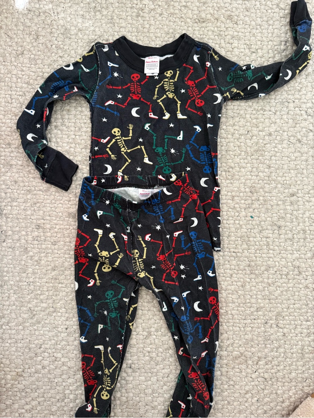 Hanna Andersson skeleton pajamas size 4T